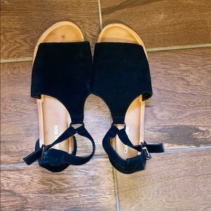 Gianni Bini Sandals